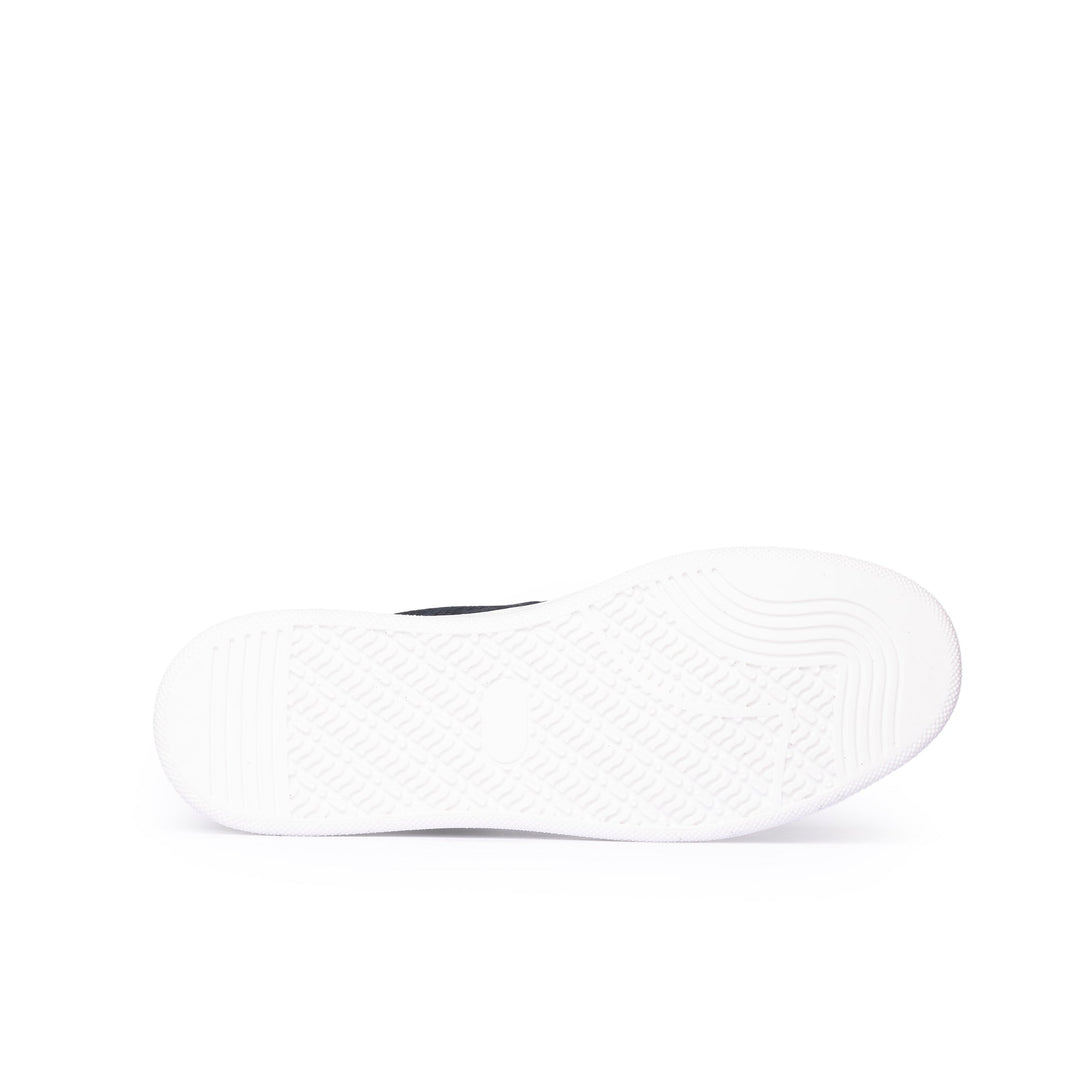 Měkké semišové slip-on boty pro muže.