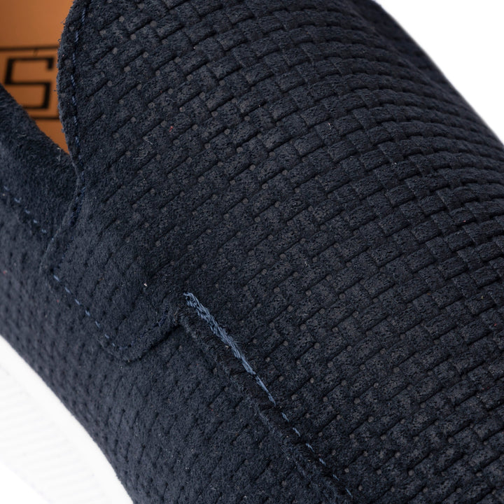 Měkké semišové slip-on boty pro muže.
