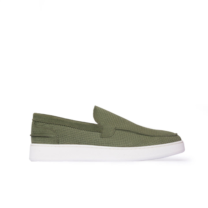 Měkké semišové slip-on boty pro muže.
