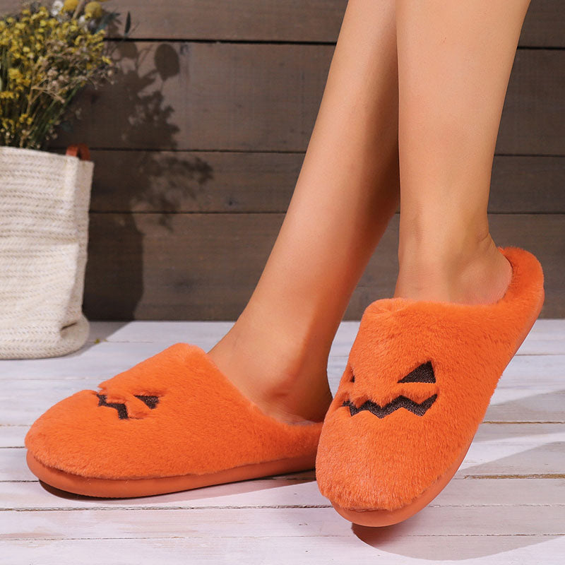 Dětské plyšové pantofle s motivem dýně na Halloween