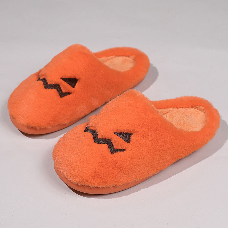 Dětské plyšové pantofle s motivem dýně na Halloween