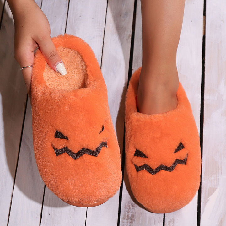 Dětské plyšové pantofle s motivem dýně na Halloween