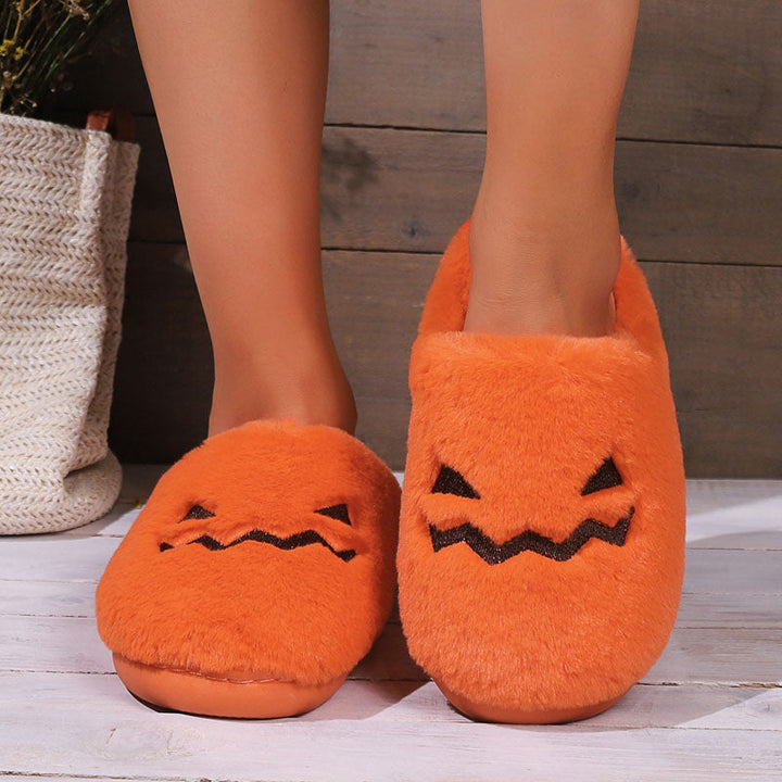 Dětské plyšové pantofle s motivem dýně na Halloween
