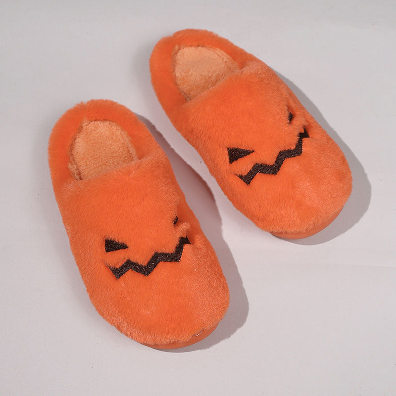 Dětské plyšové pantofle s motivem dýně na Halloween